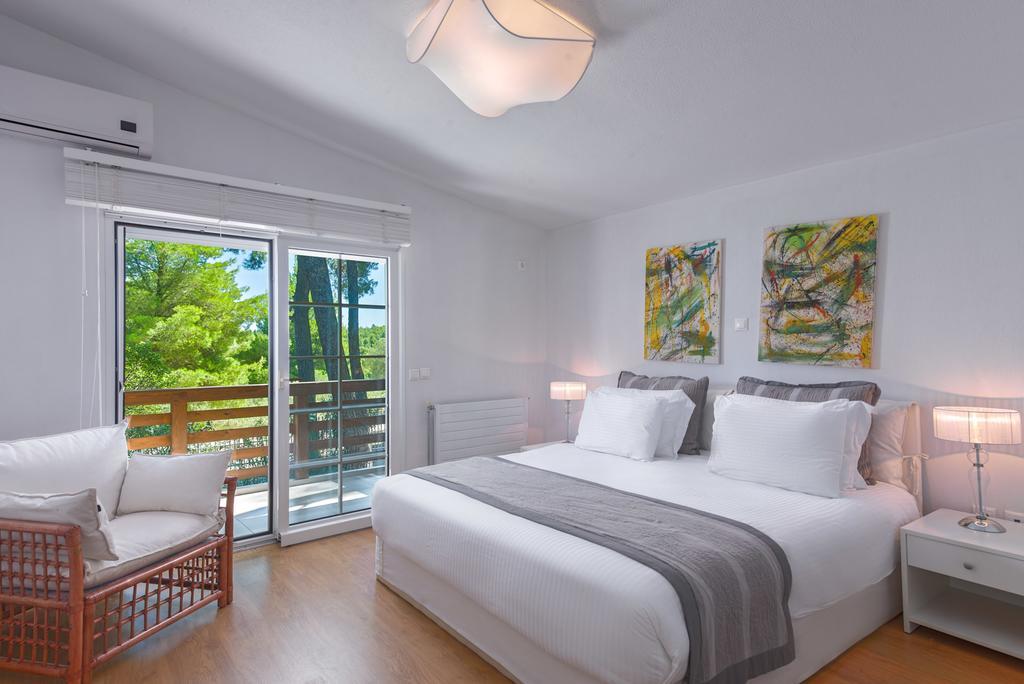 The White Villa At Sani Sani  ภายนอก รูปภาพ
