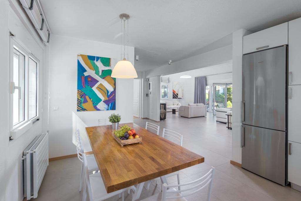 The White Villa At Sani Sani  ภายนอก รูปภาพ