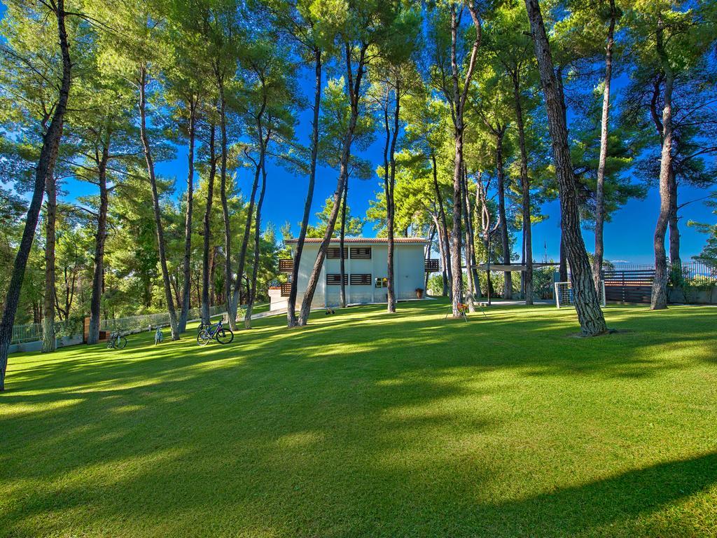 The White Villa At Sani Sani  ภายนอก รูปภาพ